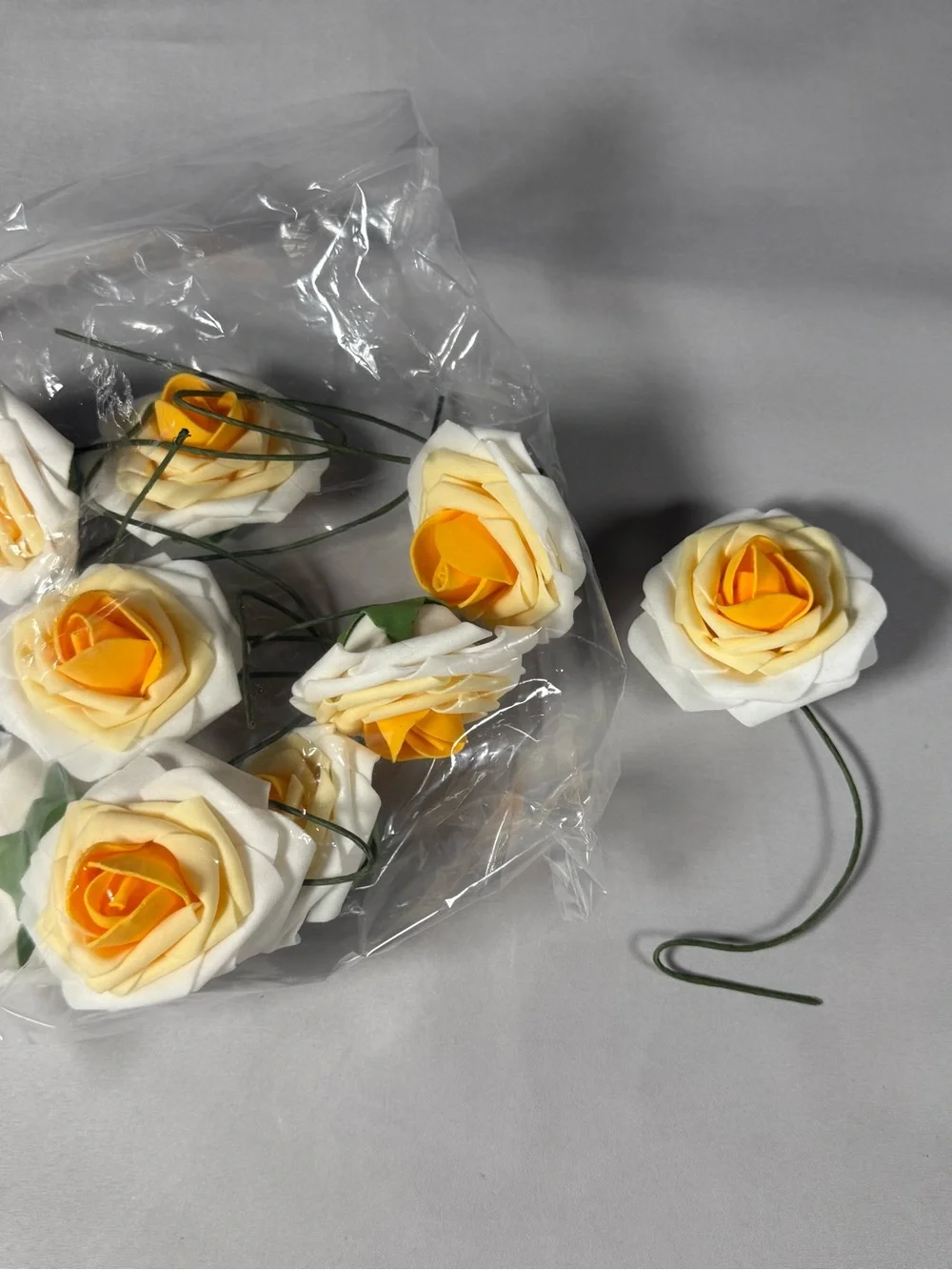 Artificial Rose Flowers with Wire Stems